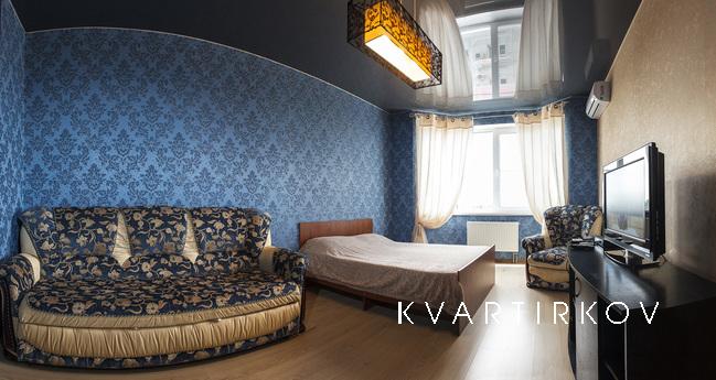 Чистая и уютная квартира с хорошим ремонтом.
Две минуты ходь