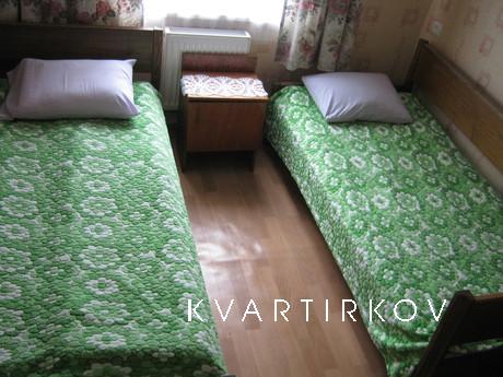 Cozy cottage with parking, Mirgorod - apartment by the day