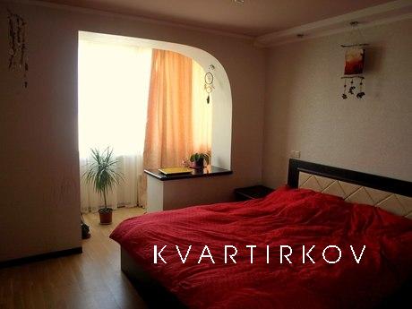 Rent a cozy 2-bedroom apartment in Alupka 15 minutes from th