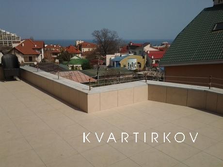 penthouse with the sea view, Odessa - apartment by the day