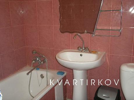 2 bedroom apartment in the center of Yal, Yevpatoriya - apartment by the day