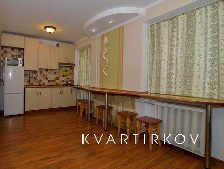 CENTER, 2 Rooms, WI-FI, Khmelnytskyi - apartment by the day