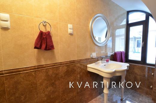 Private house Riviera in Alushta, Alushta - apartment by the day