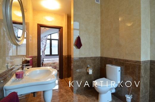 Private house Riviera in Alushta, Alushta - apartment by the day