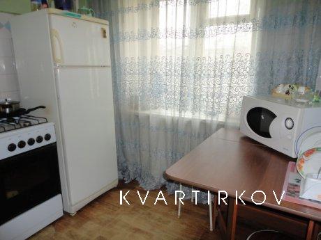 1-но комнатная по ул. Республики 155, Тюмень - квартира посуточно