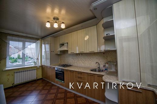 Апартаменты в тихом районе недалеко от центра. Квартира обус