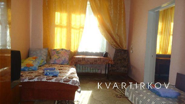 Предлагаем гостям города снять недорогую квартиру на сутки в