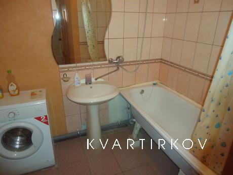 Двухкомнатная квартира на сутки и более, Смоленск - квартира посуточно