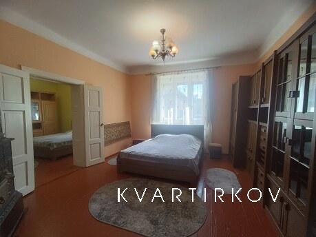 RENT a room for 2-3 minutes. view of the pools, Berehovo - apartment by the day