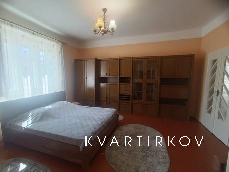 RENT a room for 2-3 minutes. view of the pools, Berehovo - apartment by the day