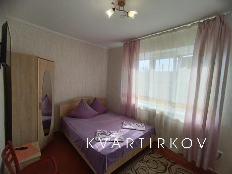 Кімнати в маленькому будинку без господа, Берегово - квартира посуточно