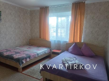 Кімнати в маленькому будинку без господа, Берегово - квартира посуточно