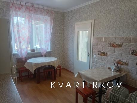 Кімнати в маленькому будинку без господа, Берегово - квартира посуточно