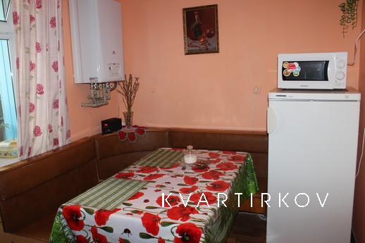 2 bedroom apartment for rent, Yevpatoriya - apartment by the day