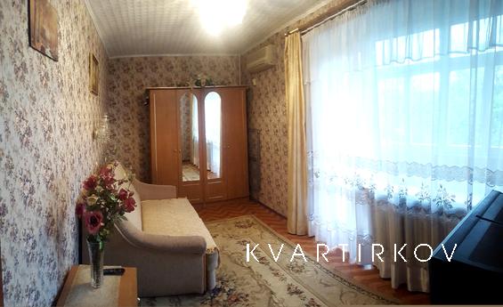 Сдам свою 2-комнатную квартиру посуточно, Черноморск (Ильичевск) - квартира посуточно