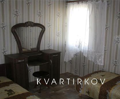 «У Валентины» - мини-гостиница, Бердянск - квартира посуточно