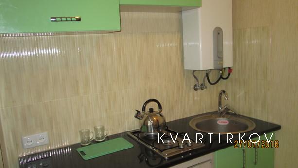 2k Apartment with Euro renovation Left B, Dnipro (Dnipropetrovsk) - apartment by the day