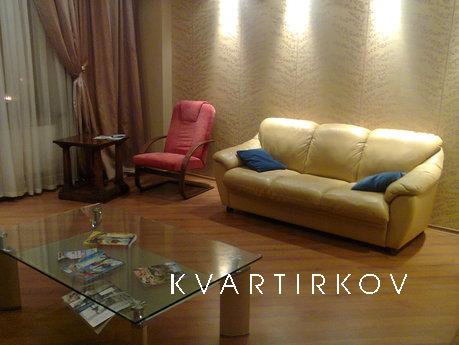 Spacious, very bright and cozy apartment in the heart of the
