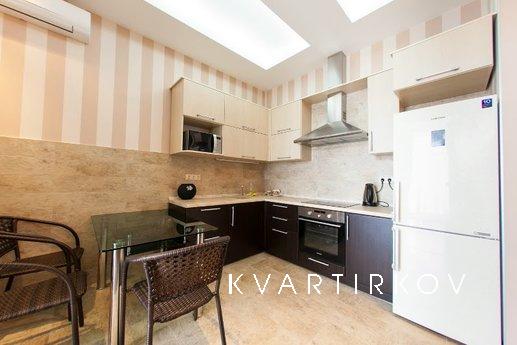 3 rooms apartment near the beach, Odessa - apartment by the day