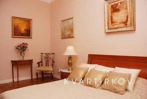 4 bedroom apartment in Kiev for a day vip apartments Beautif