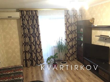Rent apartments . in Illichevsk, Chernomorsk (Illichivsk) - apartment by the day