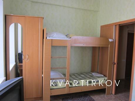 The apartment is 300 meters from the sea, Yevpatoriya - apartment by the day