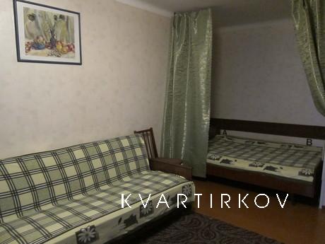 Rent 1-ing apartment on the main street, Yevpatoriya - apartment by the day