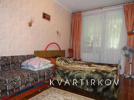2 bedroom apartment, Feodosia - apartment by the day