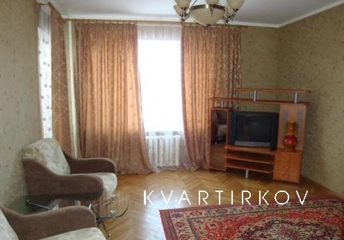 Цена от 2000 руб/сутки до 3400 руб/сутки в зависимости от ко