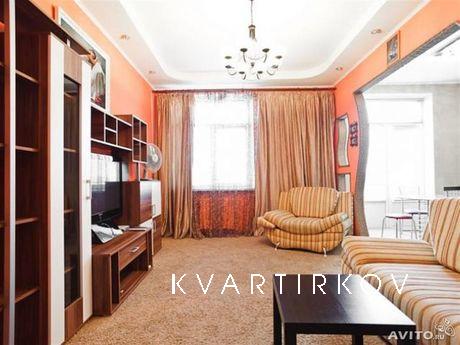 Круглосуточно! Сдаю посуточно / на сутки и по часам 2-комн. 