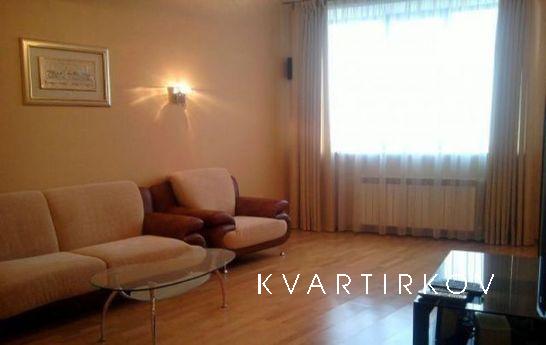 Работаем 24 часа! Сдаю посуточно / на сутки и по часам 2-ком