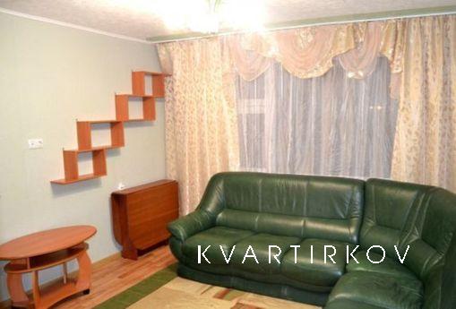 Работаем 24 часа! СДАЮ ПОСУТОЧНО и по часам 2-комнатную квар