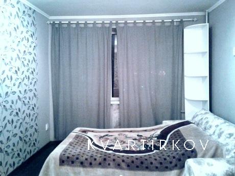 1 bedroom apartment near the metro, Moscow - apartment by the day