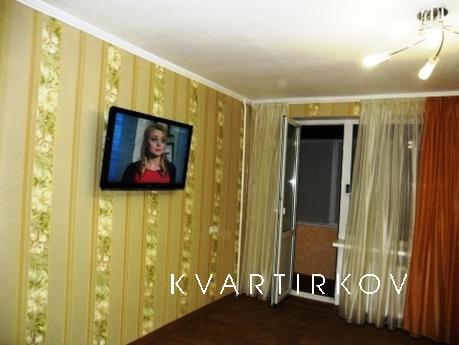 2 bedroom suite, 70m to the beach, Yevpatoriya - apartment by the day