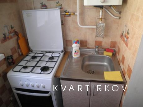 Normal studio in the resort, Alushta - apartment by the day