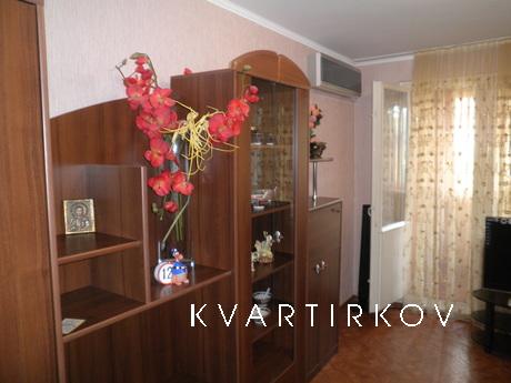 Normal studio in the resort, Alushta - apartment by the day