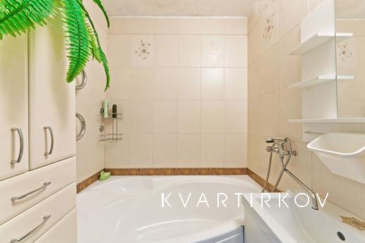 Rent  with Jacuzzi m. Ladozhskaya, Санкт-Петербург - квартира подобово