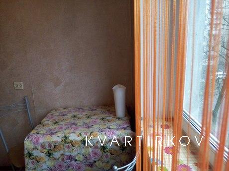 2k.kv, m Ladozhskaya, Kommuny d.44, Saint Petersburg - apartment by the day