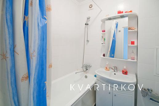 Квартира с ремонтом метро Левобережная, Киев - квартира посуточно