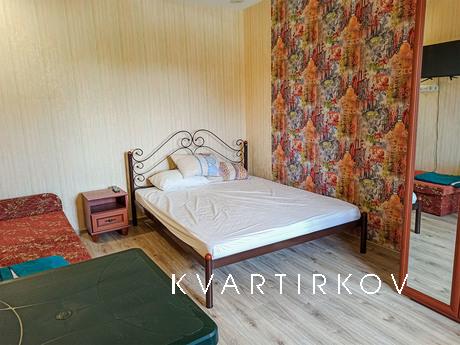 Rent luxury rooms in a 4-star hotel, Berdiansk - apartment by the day