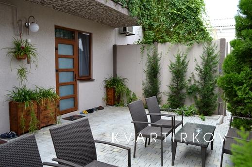 Rent a room for 2-3-4 Suite, Yevpatoriya - apartment by the day