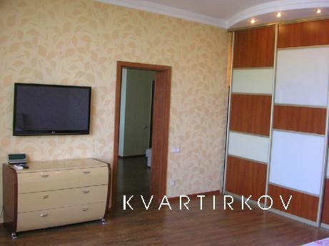 Квартира розташована в новому будинку ЖК "Аркадійський 