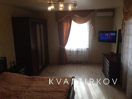 Rent a big house with a gazebo, Yevpatoriya - apartment by the day