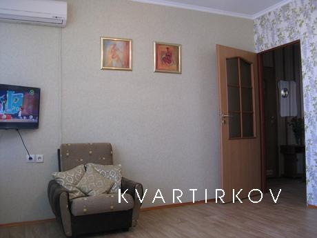 Cvoi 1 st, the first line from the sea!, Chernomorsk (Illichivsk) - apartment by the day