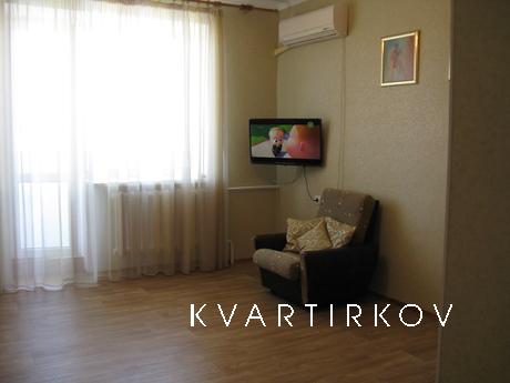 Cvoi 1 st, the first line from the sea!, Chernomorsk (Illichivsk) - apartment by the day