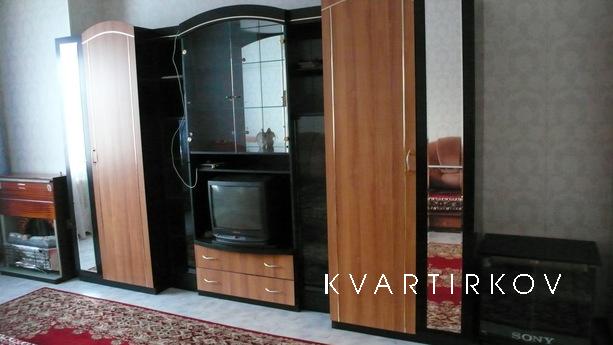 Чистая и уютная квартира.
Чистое постельное бельё от прачечн