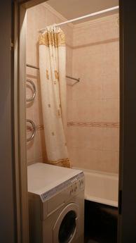 Район кардиоцентра и автовокзала., Сургут - квартира посуточно