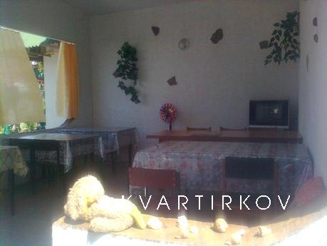 inexpensive vacatio in  Crime, Chornomorskoe - apartment by the day