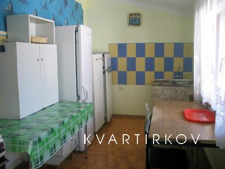 inexpensive vacatio in  Crime, Chornomorskoe - apartment by the day