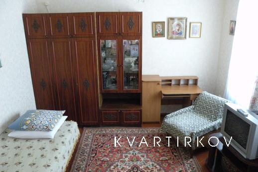For rent 3 BR. home to 6chel., Yevpatoriya - apartment by the day